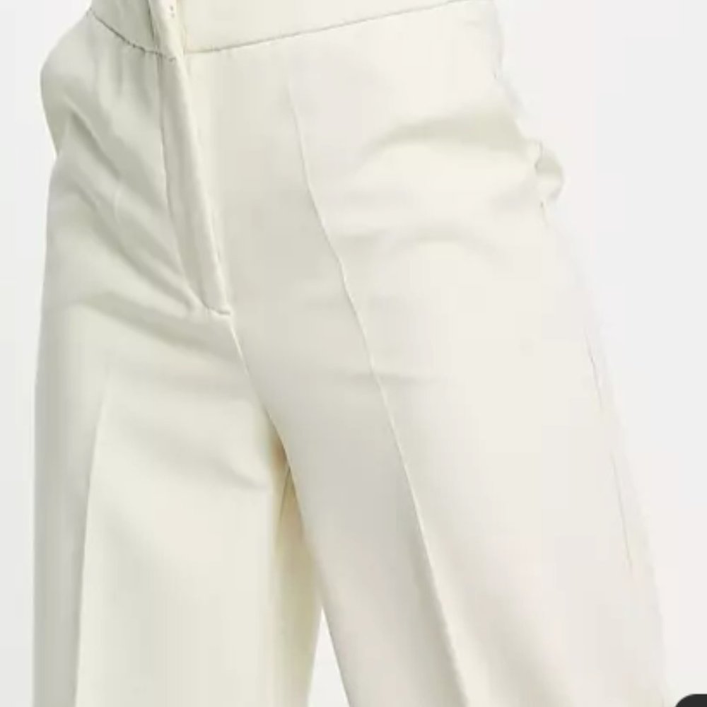 Vero Moda stretch ankle pants in cream